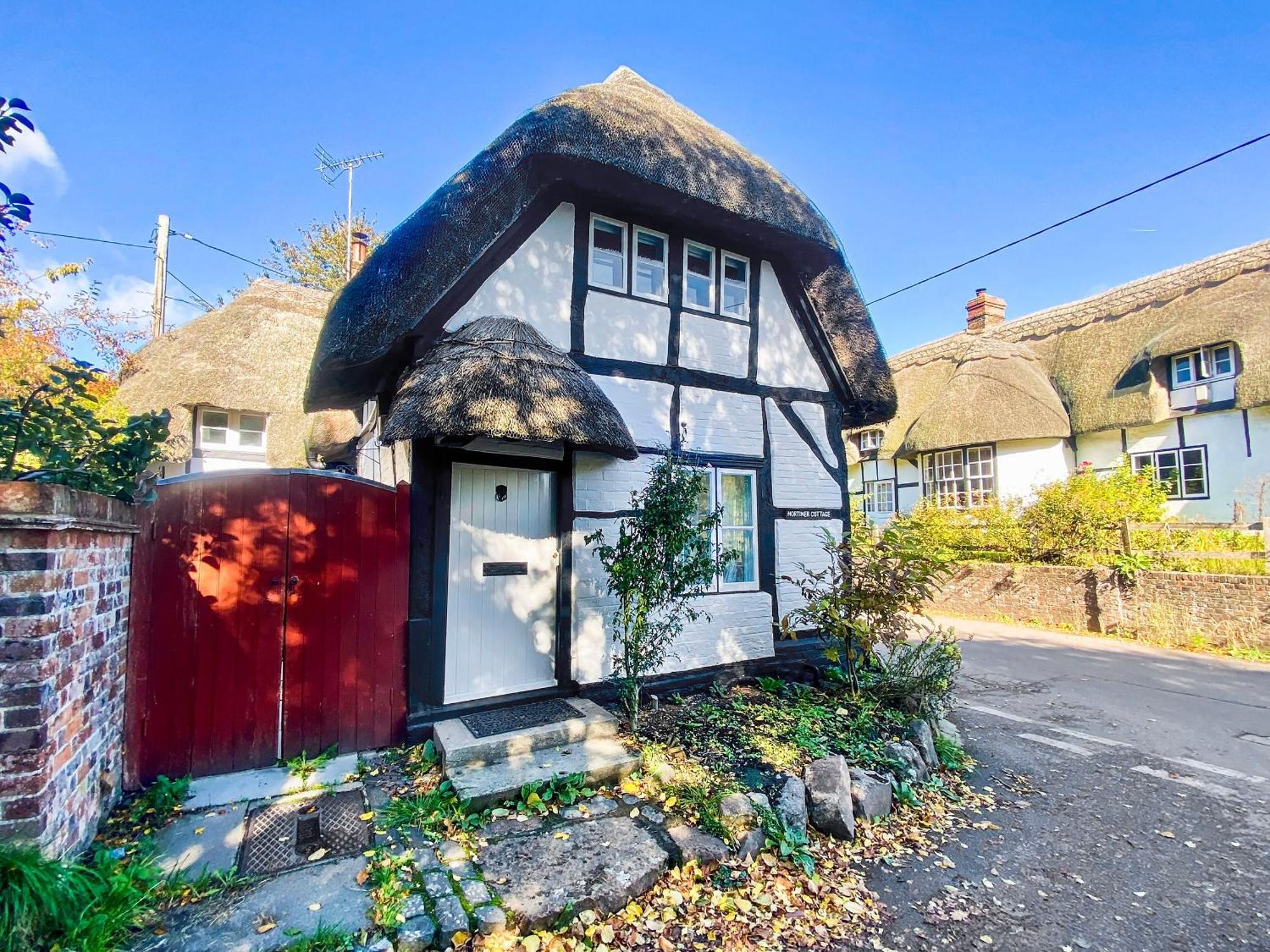 Mortimer Cottage Wootton Rivers ภายนอก รูปภาพ