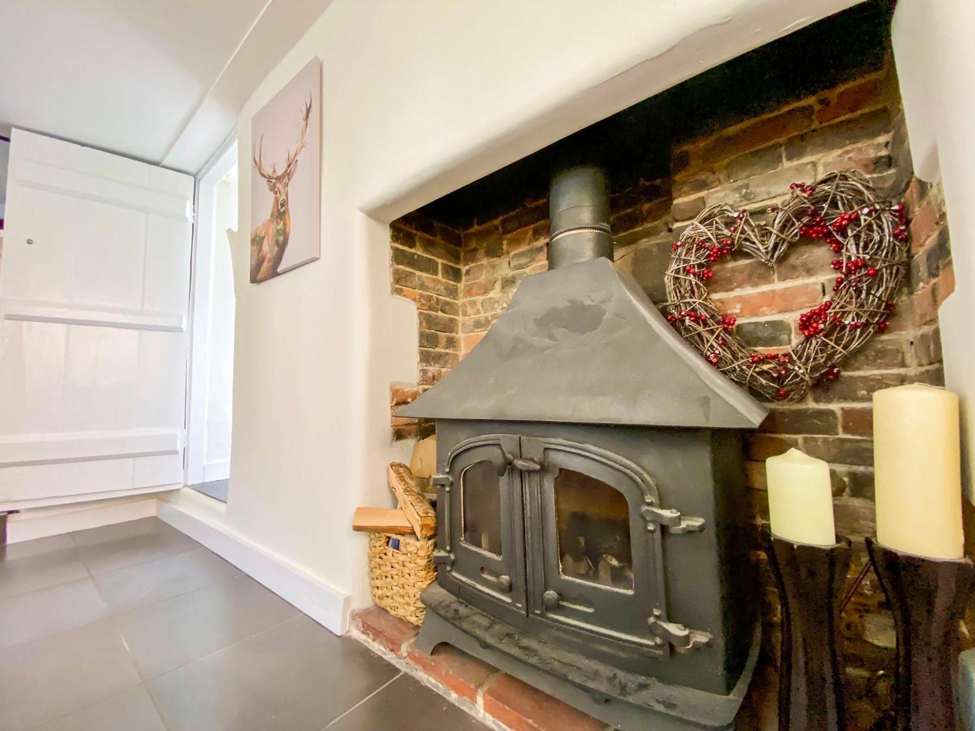 Mortimer Cottage Wootton Rivers ภายนอก รูปภาพ